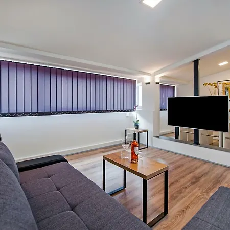 Lakovich Sea View Appartement