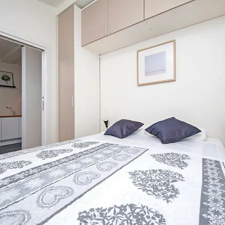 Lakovich Sea View Appartement