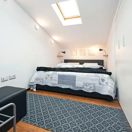 Lakovich Sea View Appartement